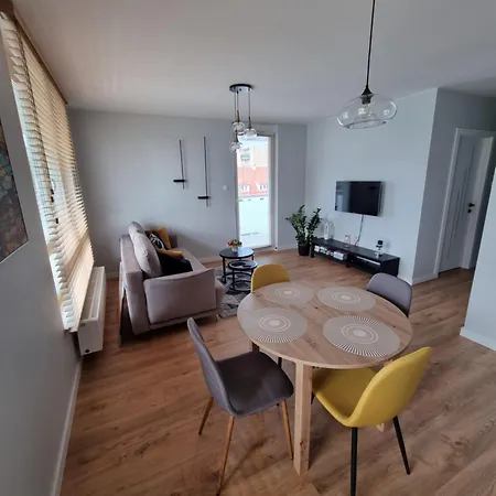 Apartment Topolowa - Winda -parking W Hali Garazowej