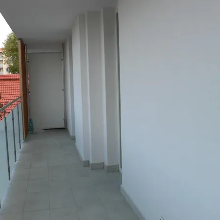 Topolowa - Winda -parking W Hali Garazowej